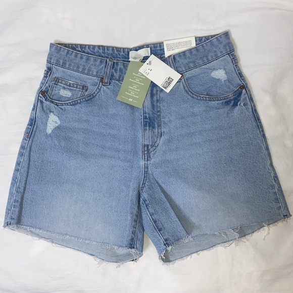 Women’s NWT H&M light blue‎ denim cut off high waisted jean shorts size 8 - Picture 2 of 12
